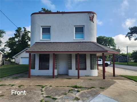114 E Saint John Street, Girard, KS 66743