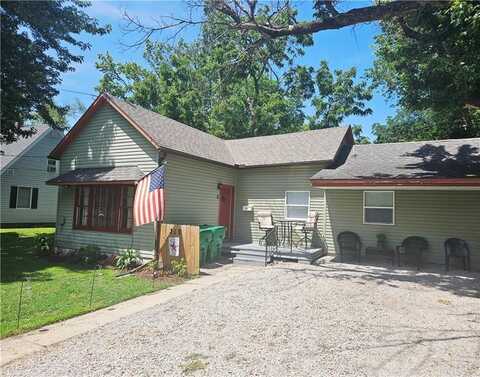 310 W Dakota Street, Butler, MO 64730