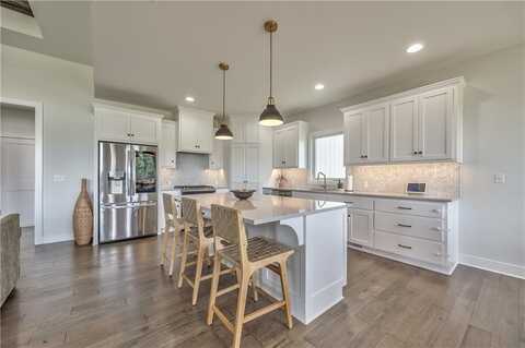 24976 W 87th Street, Lenexa, KS 66227