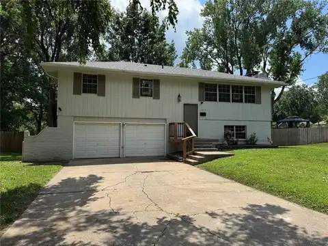 1012 NW A Street, Blue Springs, MO 64015