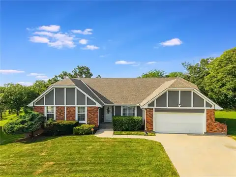 7004 E 143RD Street, Grandview, MO 64030