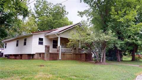 425 N Washington Street, Nevada, MO 64772