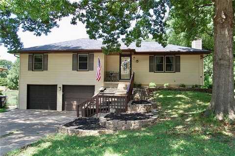 407 Hithergreen Drive, Lansing, KS 66043
