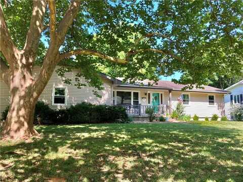 315 Spruce Street, Garnett, KS 66032