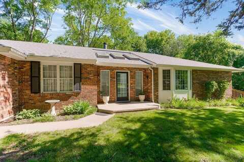 1100 Sycamore Ridge Drive, Lansing, KS 66043