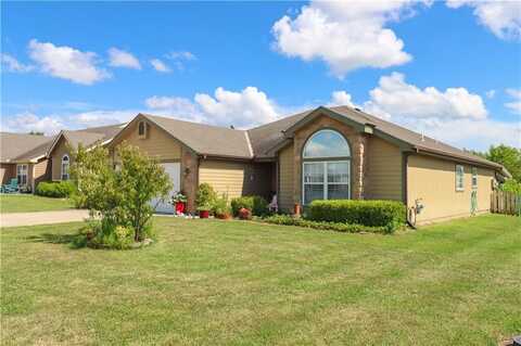 329 W 26th Lane, Eudora, KS 66025