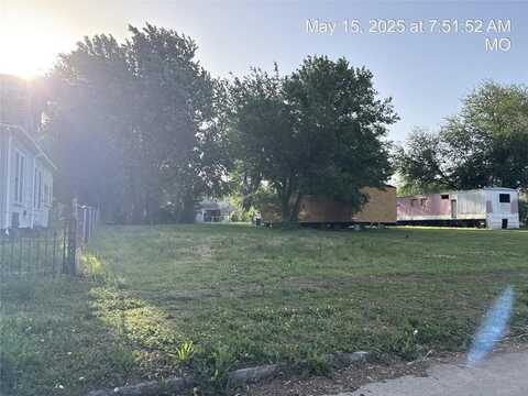 2221 S 9th Street, Saint Joseph, MO 64503