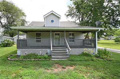 301 N Chester Avenue, Ferrelview, MO 64163