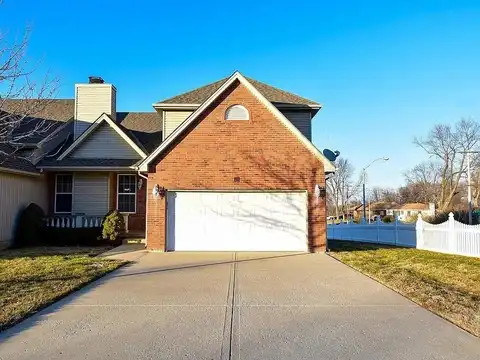 2 NW 114th Court, Kansas City, MO 64155