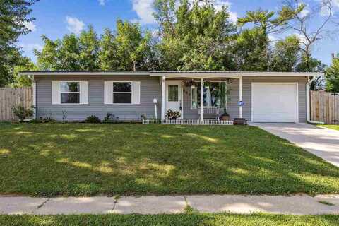 665 Hillview Dr, Marion, IA 52302