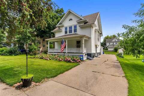 515 W Main St, Washington, IA 52353