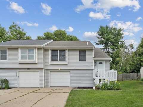 2007 South Ridge Dr, Coralville, IA 52241
