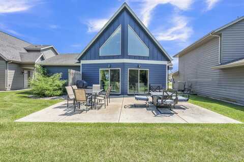 290 240th Ave #103, Arnolds Park, IA 51331