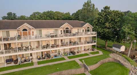 14 Iowa St. B2, Arnolds Park, IA 51331