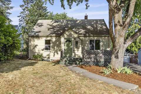 242 Cherry St, Moscow, ID 83843
