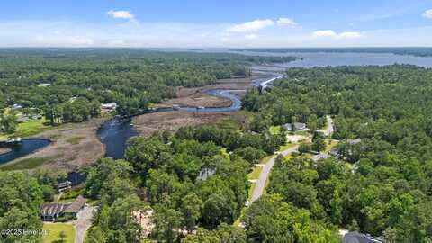 184 White Oak Bluff Road, Stella, NC 28582