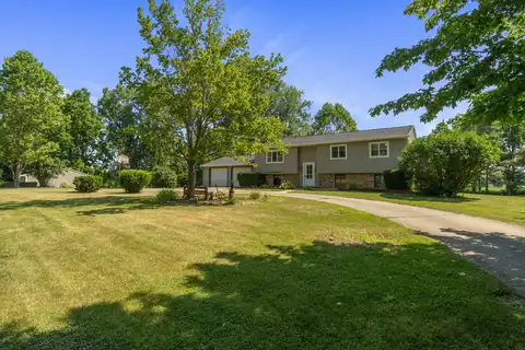 1021 Craft Road, Grass Lake, MI 49240