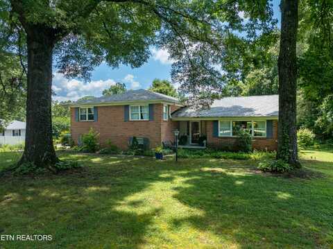 1407 Wilkinson Pike, Maryville, TN 37803