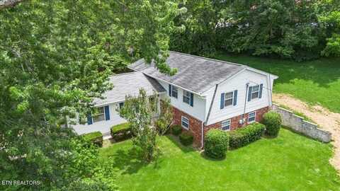 276 Cherokee Tr, Seymour, TN 37865
