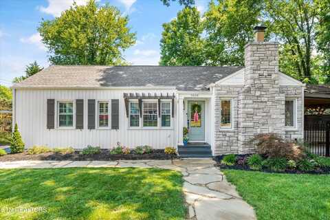 5008 NE Hedgewood Rd, Knoxville, TN 37918