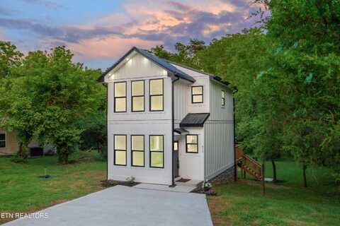 472 E Norton Rd, Knoxville, TN 37920