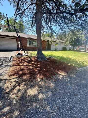 6214 Bryant Avenue, Klamath Falls, OR 97603