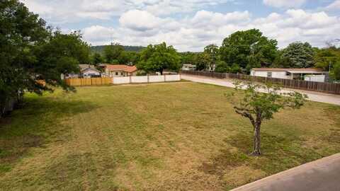 519 Lucille St, Kerrville, TX 78028
