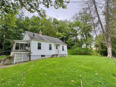 913 Charleston Road, Point Pleasant, WV 25550