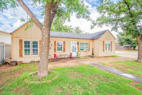 1501 8th Street, Levelland, TX 79336