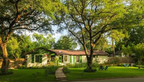 1305 West Grove, Lufkin, TX 75904