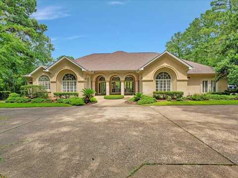 2102 Brentwood Drive, Lufkin, TX 75901
