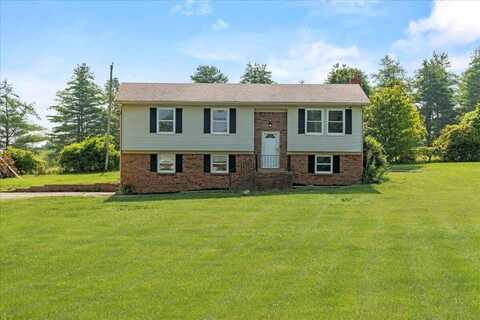 70 Country Estates Road, Paint Lick, KY 40461