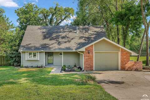 404 Cattleman Court, Lawrence, KS 66049