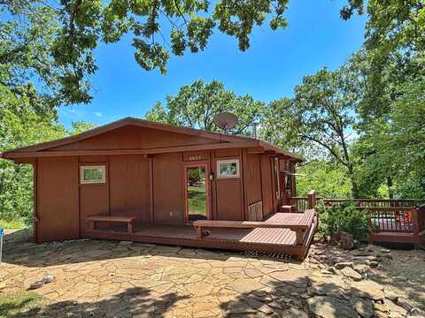 8827 Greenwood Avenue, Ozawkie, KS 66070