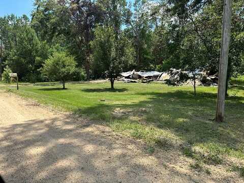 1063 Pine Grove Road, Waynesboro, MS 39367