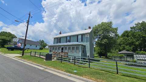 9763 Maury River Rd Rd, Goshen, VA 24439
