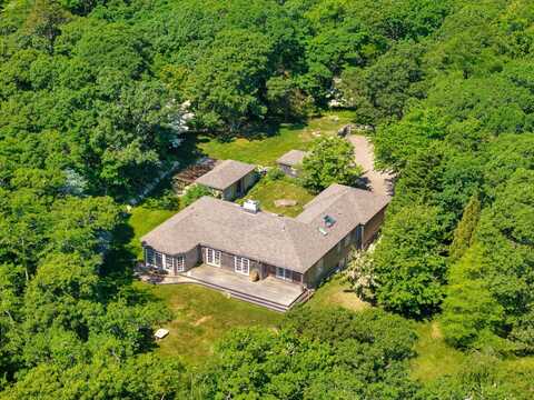 300 North Road, Chilmark, MA 02535