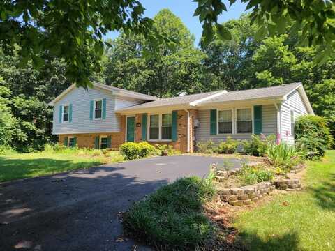 451 Woodlawn Trail, Appomattox, VA 24522
