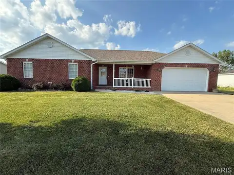 132 Timberlake, Damiansville, IL 62215