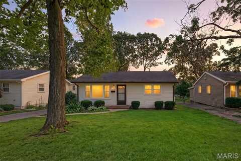 340 Hillcrest Boulevard, Ballwin, MO 63021