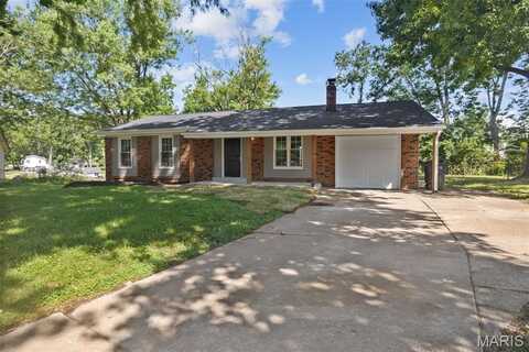 6801 Burkemo Court, Oakville, MO 63129