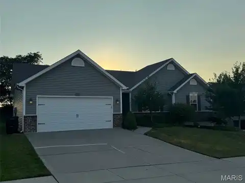 931 Mule Creek Drive, Wentzville, MO 63385