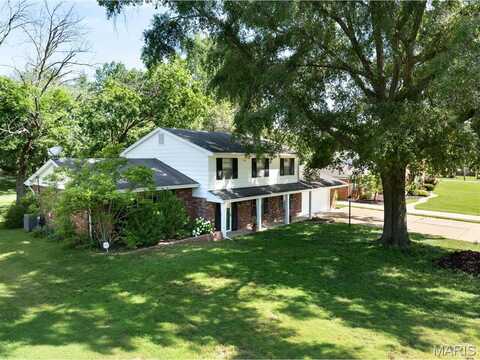 12015 Charwick Drive, Saint Louis, MO 63128