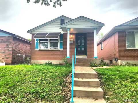 4110 E Iowa Avenue, Saint Louis, MO 63118