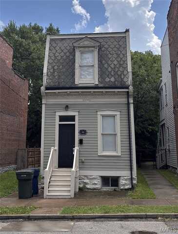2012 Mallinckrodt Street, Saint Louis, MO 63107