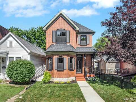 909 S 4th Street, Saint Charles, MO 63301