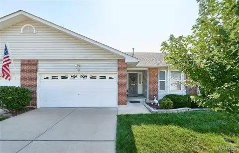 130 Southern Oaks Drive, Saint Charles, MO 63303
