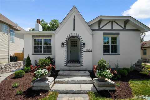 1024 N Taylor Avenue, Kirkwood, MO 63122