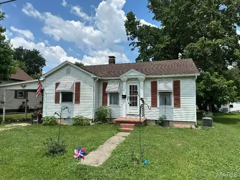 203 E Jenkins Street, Steeleville, IL 62288