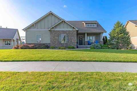 5104 Grand Vista Court, Manhattan, KS 66503